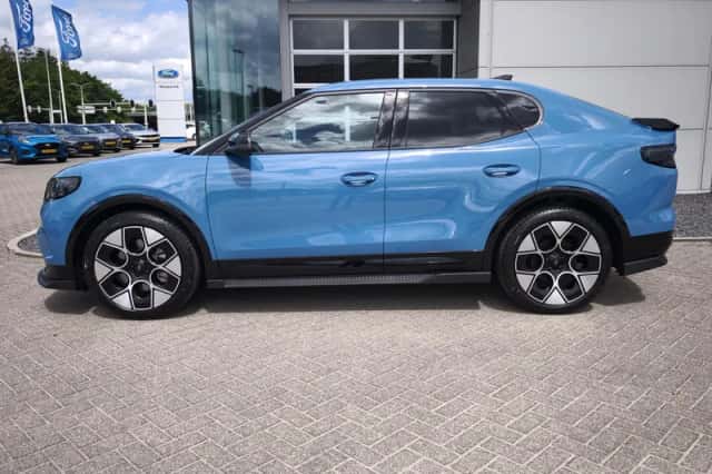 Ford Capri (2026) thumbnail 2