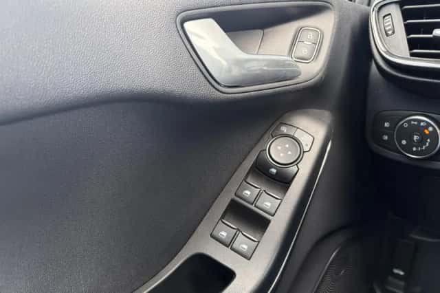 Ford Fiesta (2022) thumbnail 30