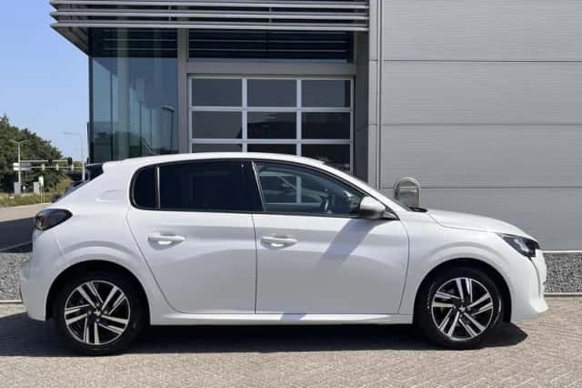 Peugeot 208 (2021) thumbnail 6