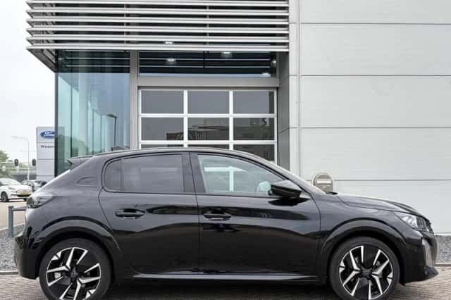 Peugeot 208 (2024) thumbnail 4