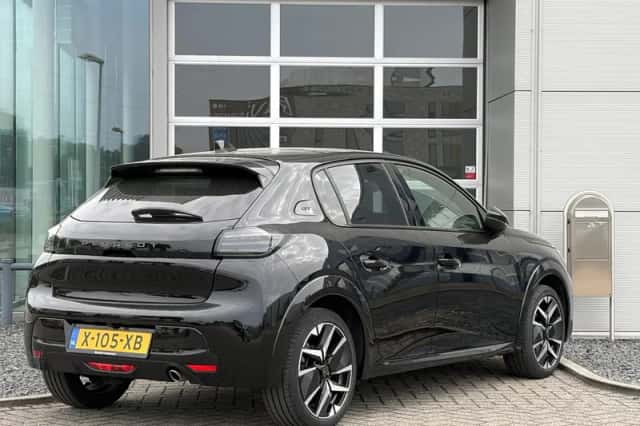 Peugeot 208 (2024) thumbnail 7