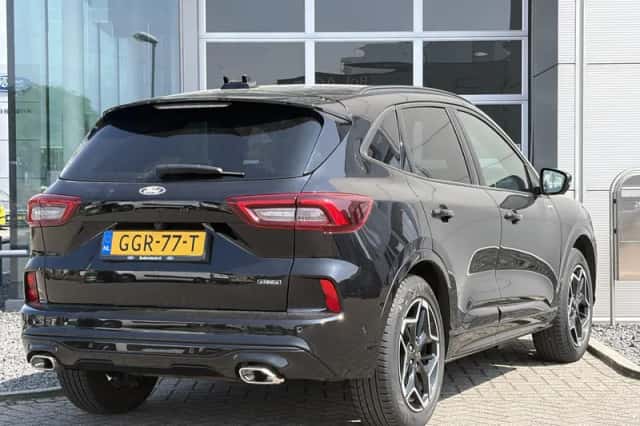 Ford Kuga (2024) thumbnail 4