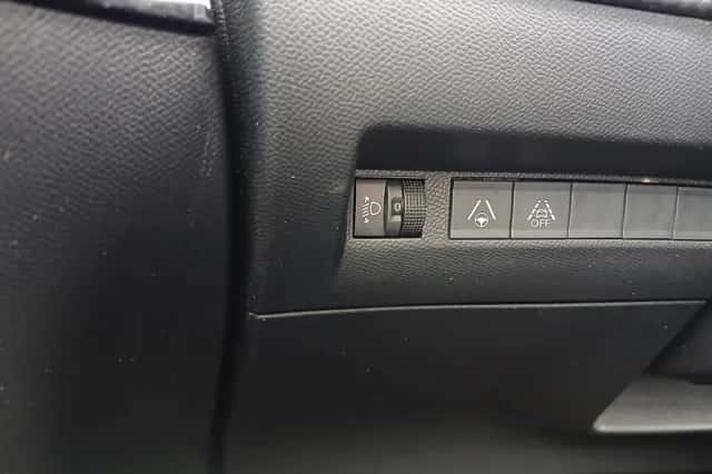 Peugeot e-208 (2021) thumbnail 20