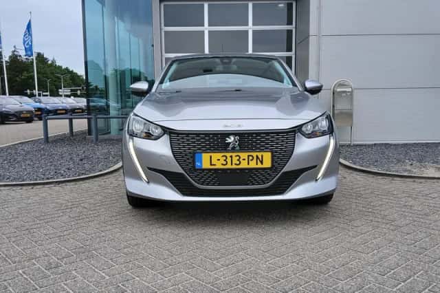 Peugeot e-208 (2021) thumbnail 3