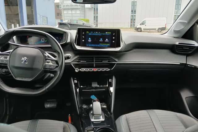 Peugeot e-208 (2021) thumbnail 22