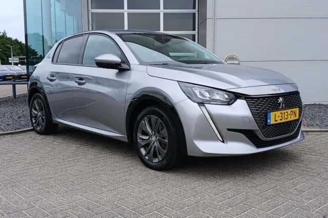 Peugeot e-208 (2021) thumbnail 5