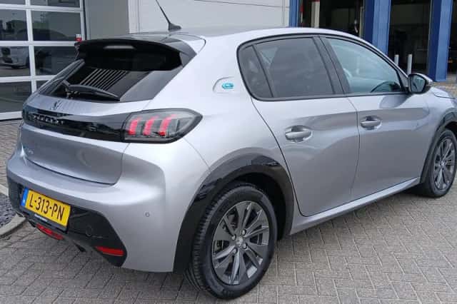 Peugeot e-208 (2021) thumbnail 6