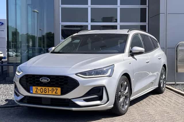 Ford Focus (2024) thumbnail 3