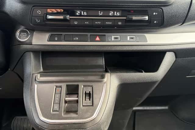 Opel Vivaro (2024) thumbnail 24
