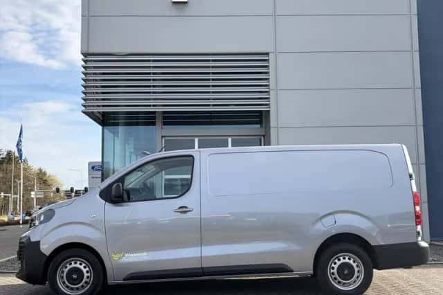 Opel Vivaro (2024) thumbnail 4