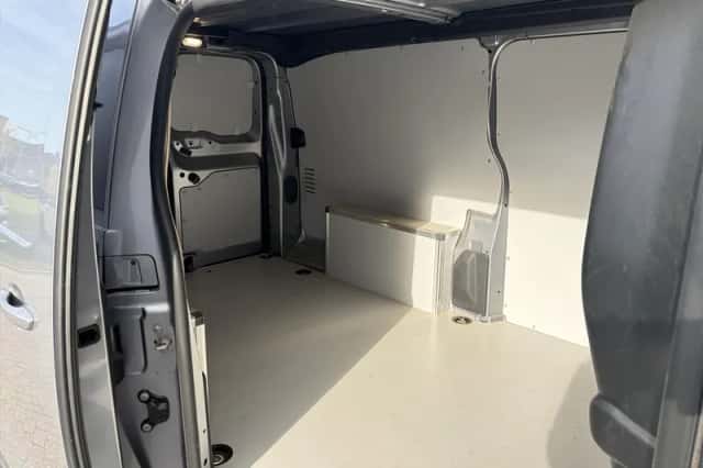 Opel Vivaro (2024) thumbnail 10