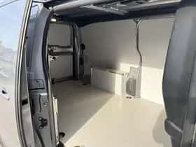 Opel Vivaro (2024) thumbnail 10