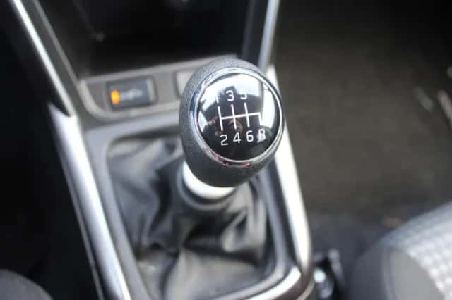 Suzuki S-Cross (2023) thumbnail 16