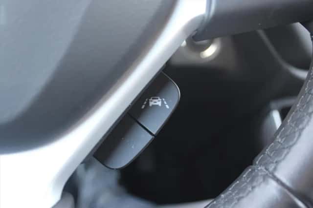 Suzuki S-Cross (2023) thumbnail 22
