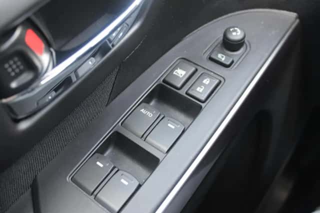 Suzuki S-Cross (2023) thumbnail 25