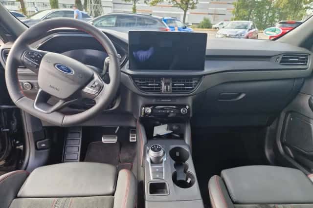 Ford Kuga (2024) thumbnail 15