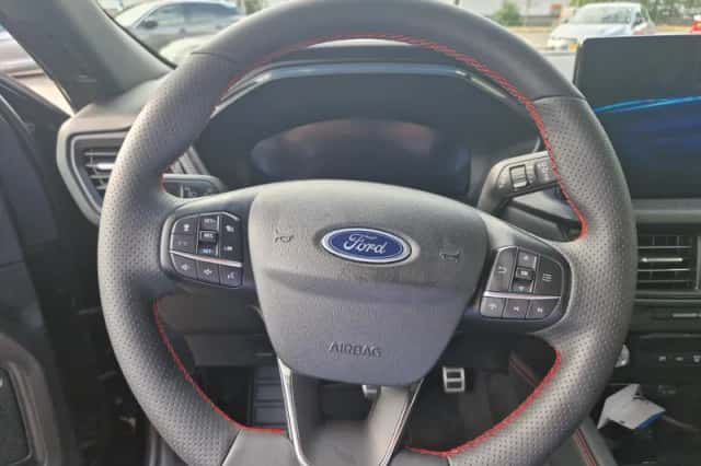 Ford Kuga (2024) thumbnail 16