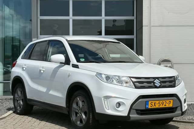 Suzuki Vitara (2018) thumbnail 2