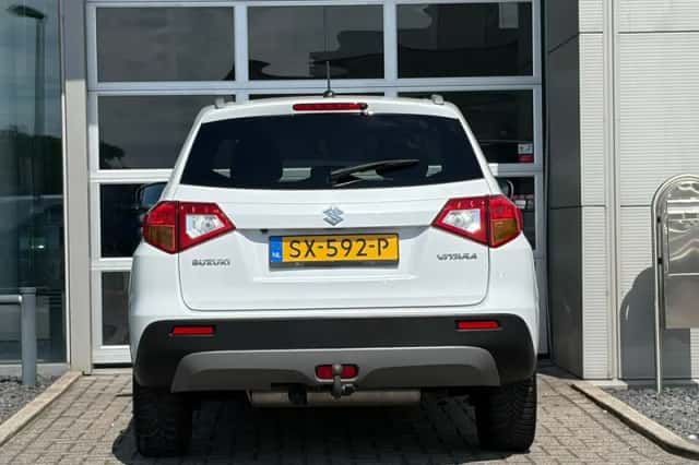 Suzuki Vitara (2018) thumbnail 6