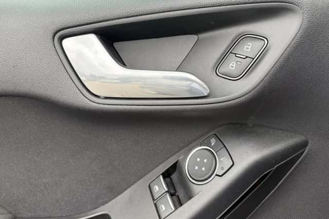 Ford Fiesta (2020) thumbnail 28