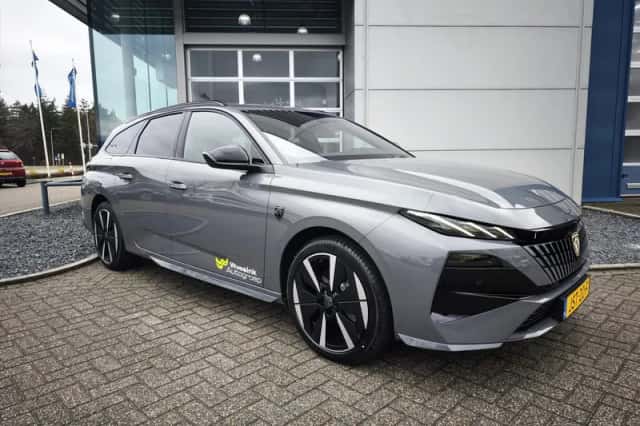 Peugeot e-308 (2025) thumbnail 2