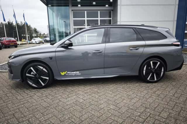Peugeot e-308 (2025) thumbnail 4