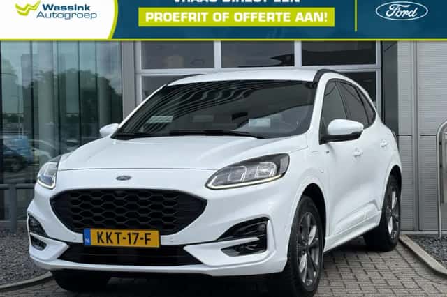 Ford Kuga (2023) thumbnail 1