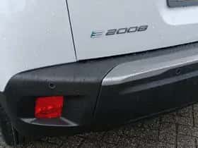 Peugeot e-2008 (2025) thumbnail 9