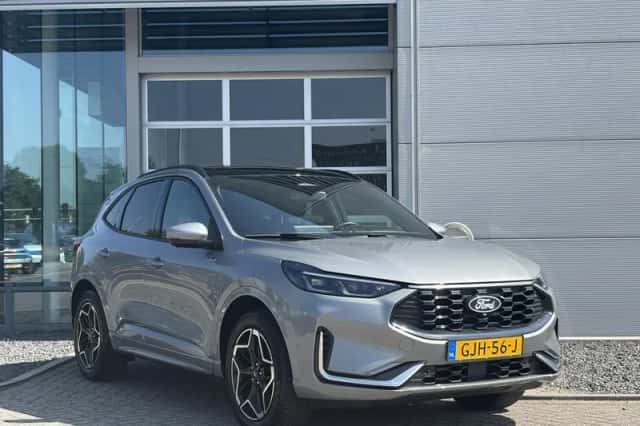 Ford Kuga (2024) thumbnail 3