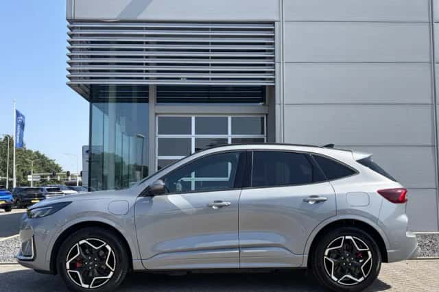 Ford Kuga (2024) thumbnail 5