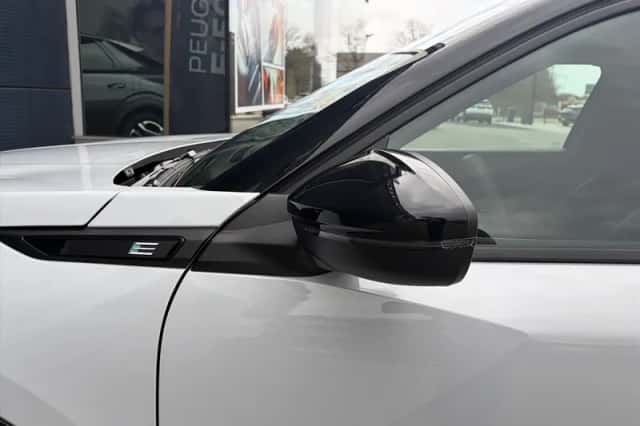 Peugeot e-2008 (2026) thumbnail 12