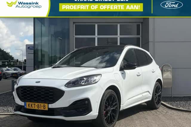 Ford Kuga (2023) thumbnail 1