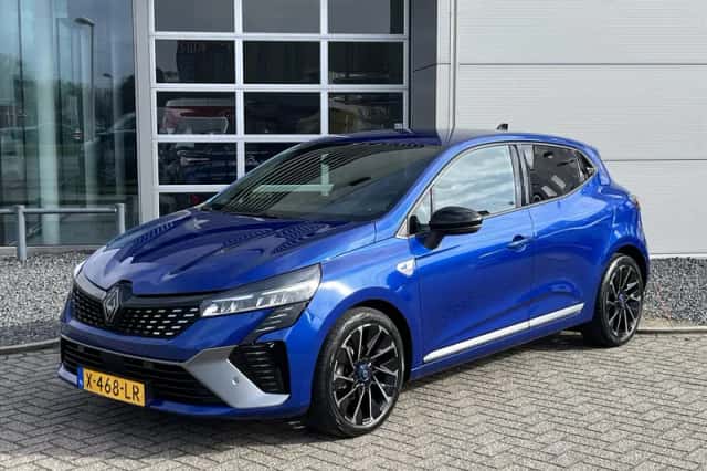 Renault Clio (2023) thumbnail 2