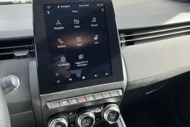 Renault Clio (2023) thumbnail 23