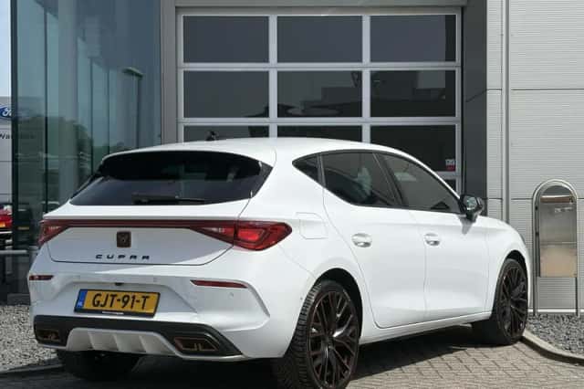 CUPRA Leon (2021) thumbnail 6