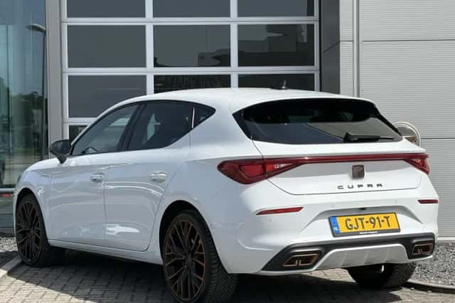 CUPRA Leon (2021) thumbnail 7