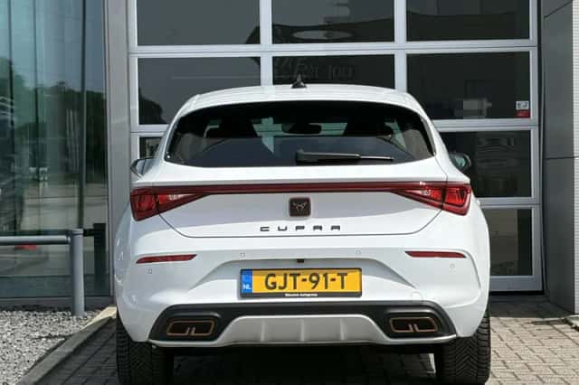 CUPRA Leon (2021) thumbnail 8