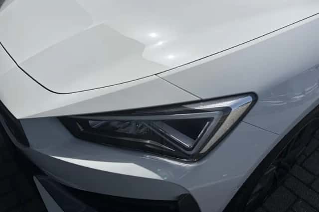 CUPRA Leon (2021) thumbnail 10