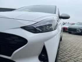 Hyundai i10 (2024) thumbnail 17