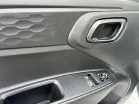 Hyundai i10 (2024) thumbnail 36