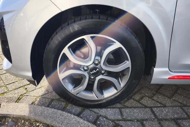 Kia Picanto (2024) thumbnail 20