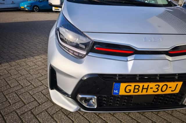 Kia Picanto (2024) thumbnail 21