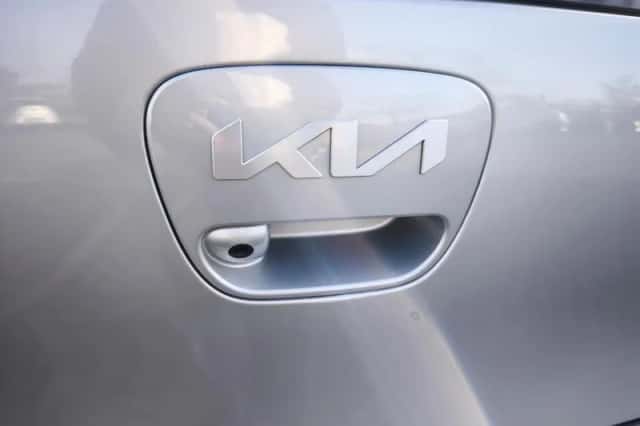 Kia Picanto (2024) thumbnail 25