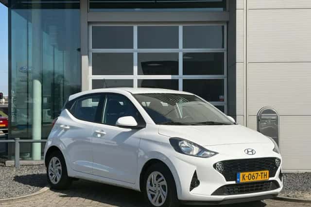 Hyundai i10 (2021) thumbnail 3