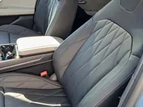 Ford Explorer (2025) thumbnail 7