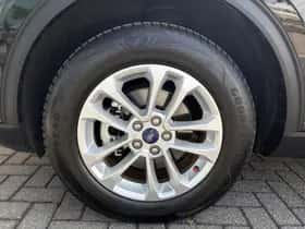 Ford Kuga (2023) thumbnail 11