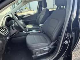 Ford Kuga (2023) thumbnail 18