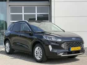 Ford Kuga (2023) thumbnail 3
