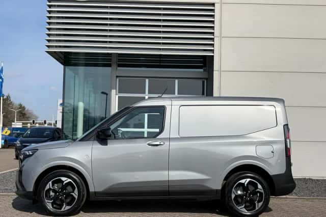 Ford Transit Courier (2026) thumbnail 2