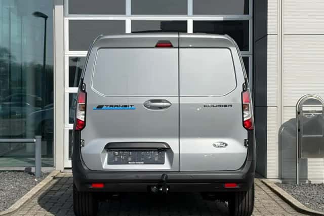 Ford Transit Courier (2026) thumbnail 27